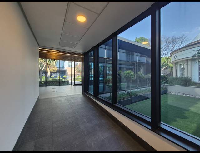 1,066M² OFFICE TO LET IN SANDTON CENTRAL